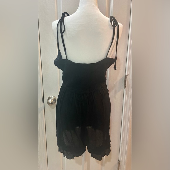 Black Knot Front High Waist Romper. Size L. - Picture 2 of 6
